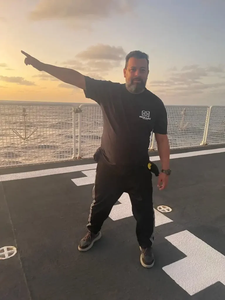 Remobs Professor embarca em expedição científica e leva a cultura oceânica ...