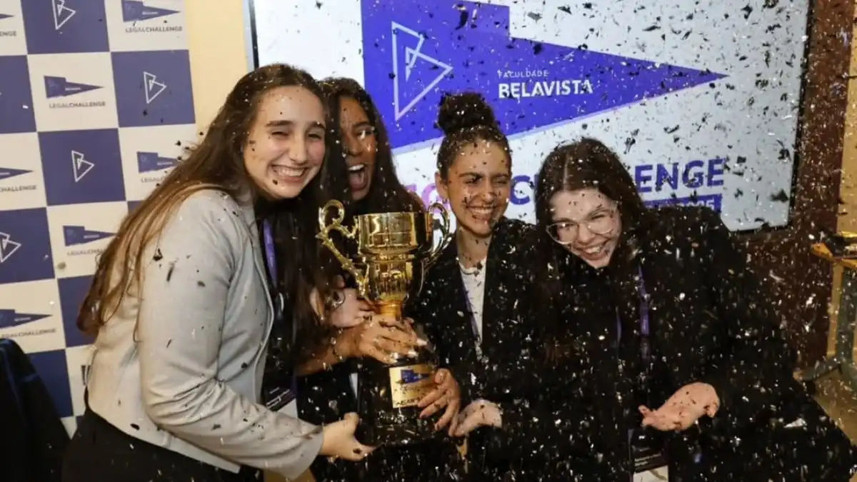 Estudantes do ensino médio simulam sessões em tribunal no Legal Challenge 2026 - Faculdade BelaVista - News - notícia olimpíadas científicas