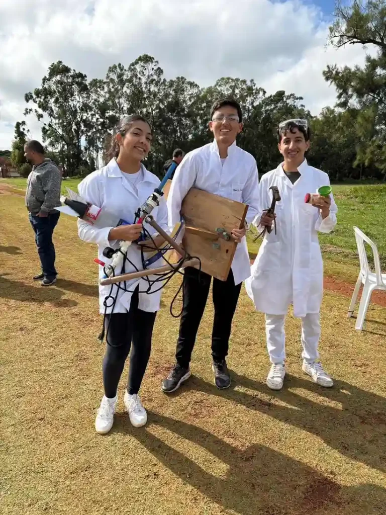 Estudantes do Sesi Itapetininga – Centro Educacional 124 - São Paulo - participam da Jornada de Foguetes 2026