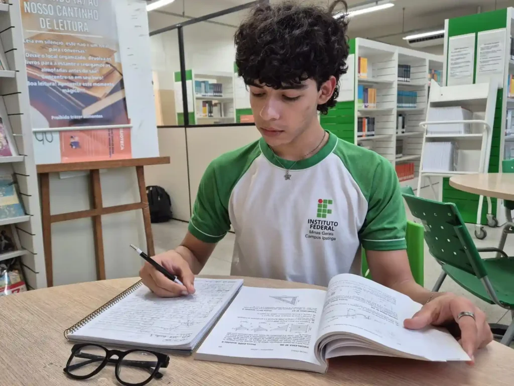 Davi Teles - Estudante organiza grupo para incentivar colegas de escola em olimpíadas científicas - News - notícia olimpíadas científicas 3