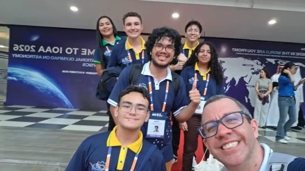 IOAA 2026 - Brasil  na Olimpíada Internacional de Astronomia e Astrofísica  - delegação chegando no Vietnã